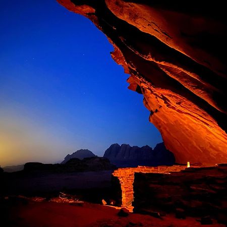 Wadi Rum Cave Camping Bagian luar foto