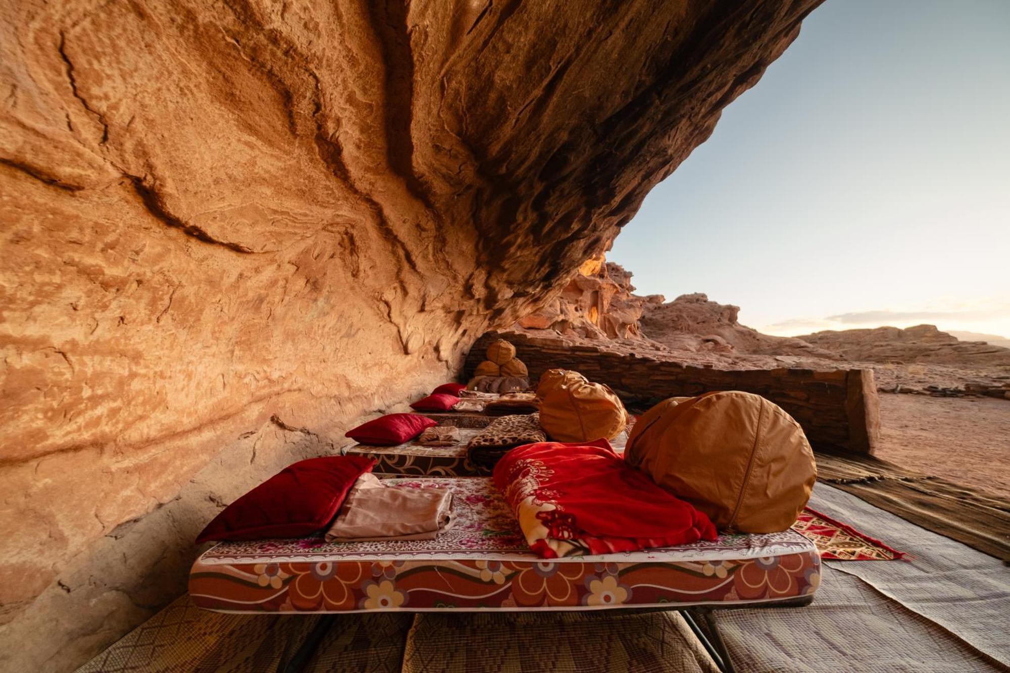 Wadi Rum Cave Camping Bagian luar foto
