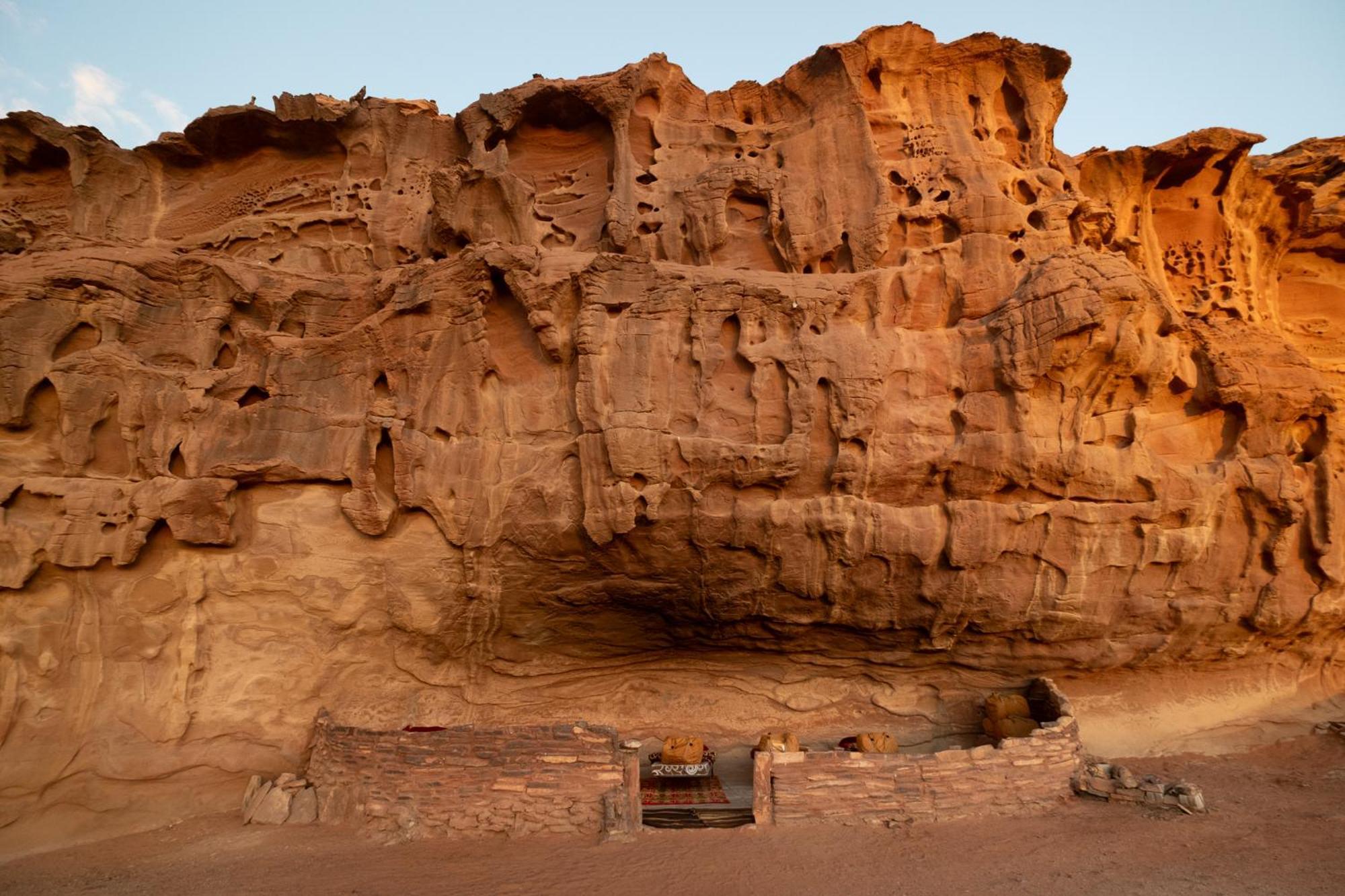 Wadi Rum Cave Camping Bagian luar foto