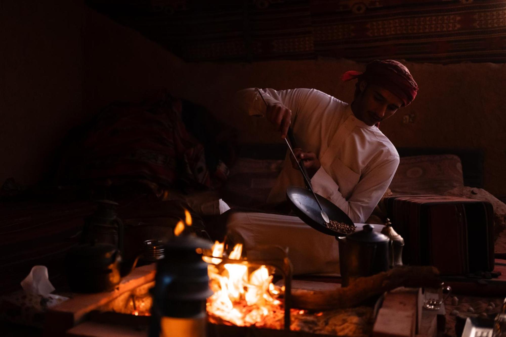 Wadi Rum Cave Camping Bagian luar foto