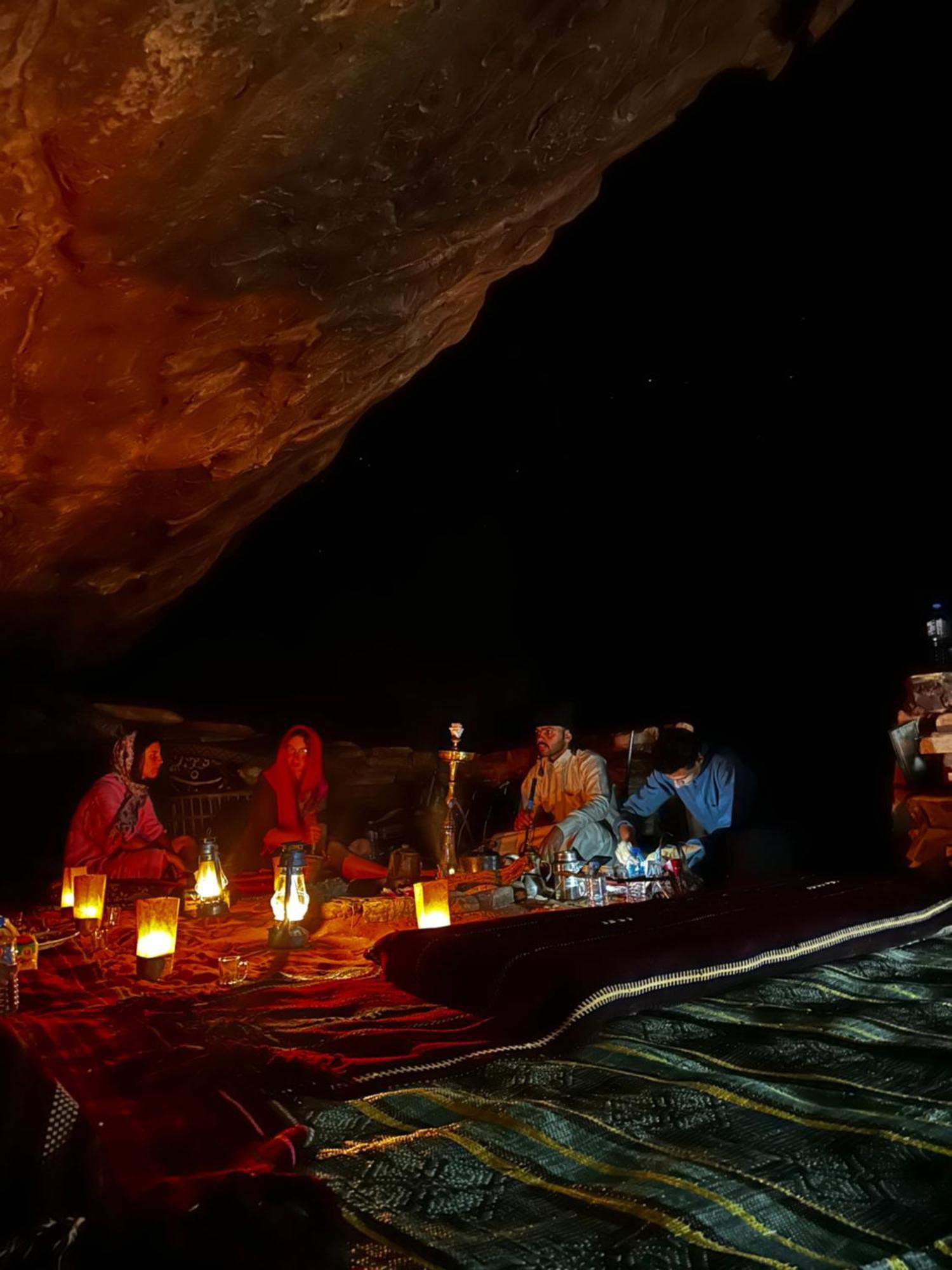Wadi Rum Cave Camping Bagian luar foto